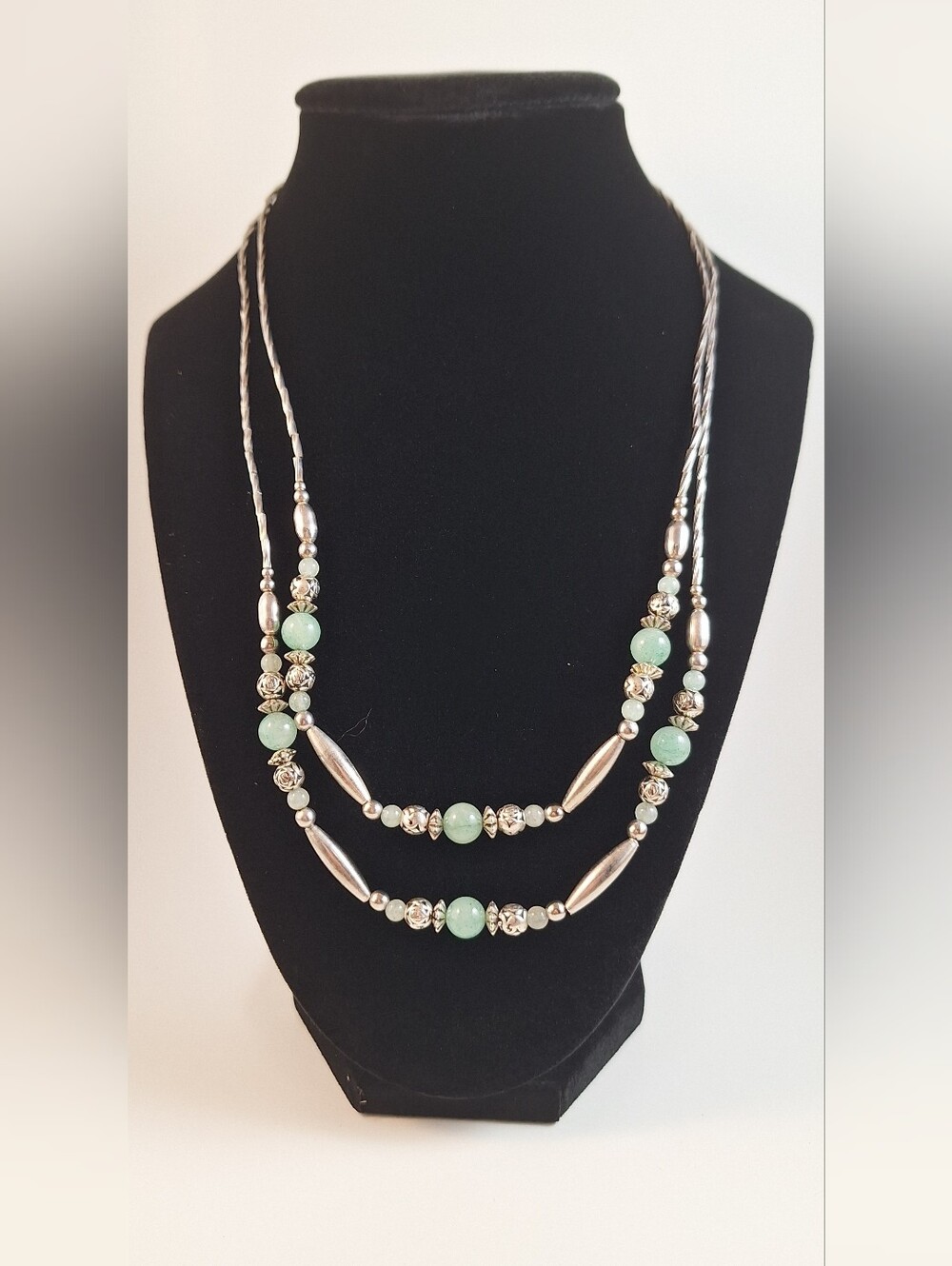 Vintage Style Double Strand Green Bead Pearl Statement Necklace Silver Tone Long - Picture 2 of 6